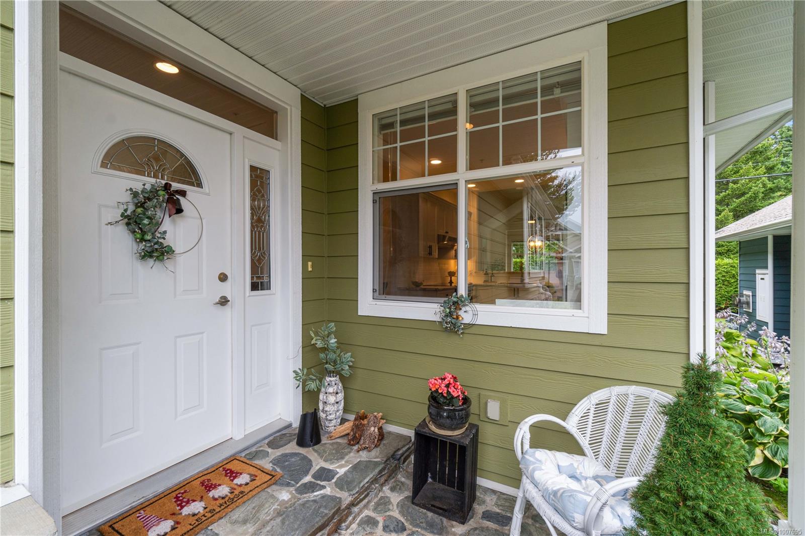 $779,900 - 6353 Pinewood Lane<br>British Columbia, V9V 1A4