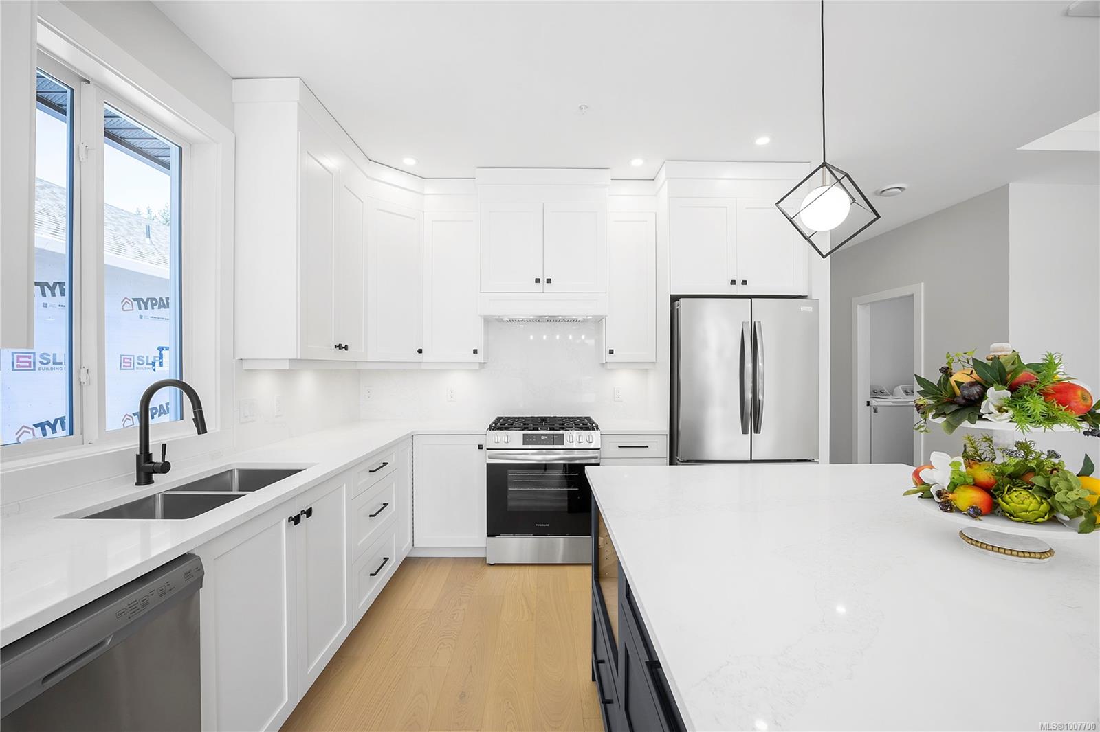 $979,900 - 6115 Pine Ridge Cres<br>British Columbia, V9T 2N7