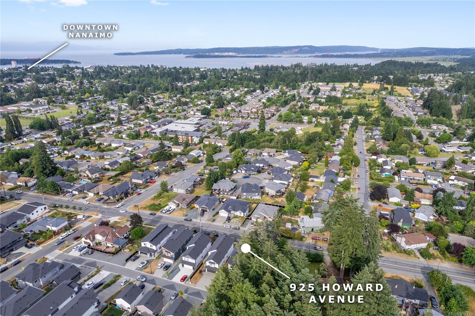 $950,000 - 925 Howard Ave<br>British Columbia, V9R 3T4