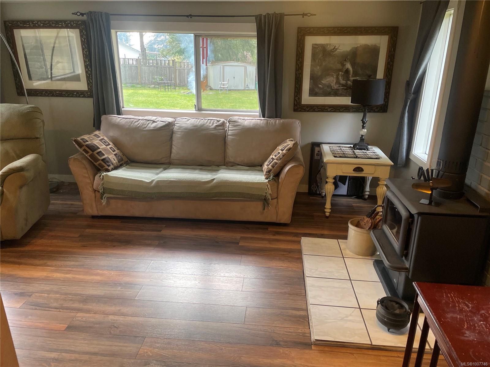 $577,000 - 247 Huson Rd<br>British Columbia, V9K 2A2
