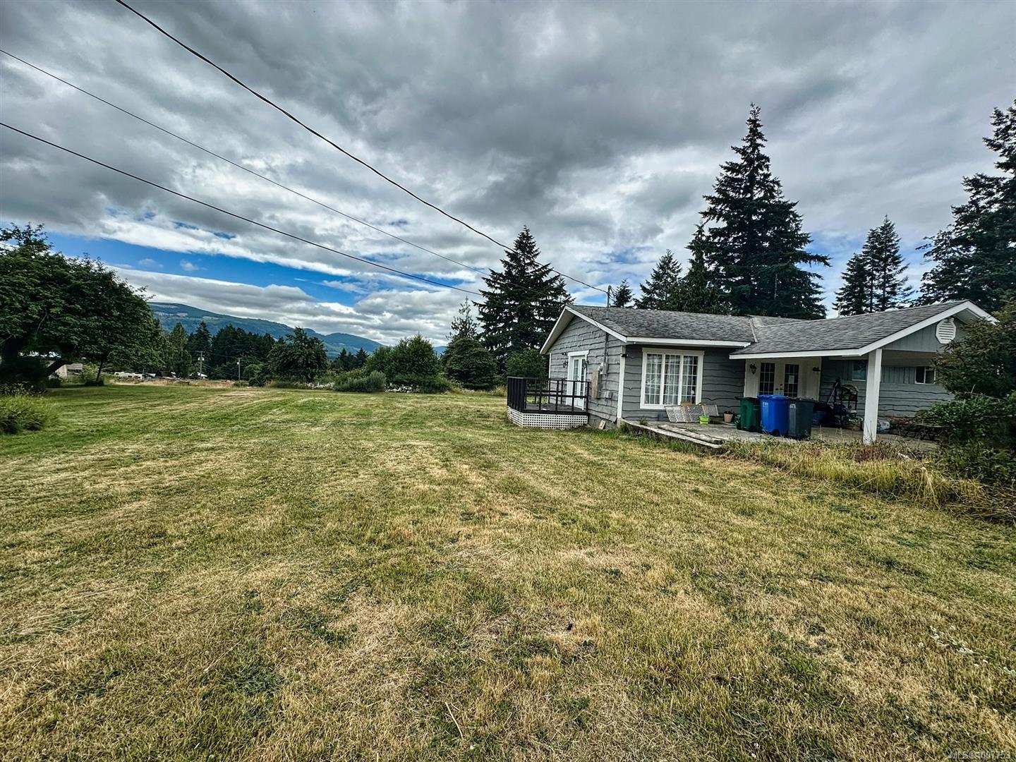 $1,828,000 - 4970 Wilson Rd<br>British Columbia, V9L 6L5