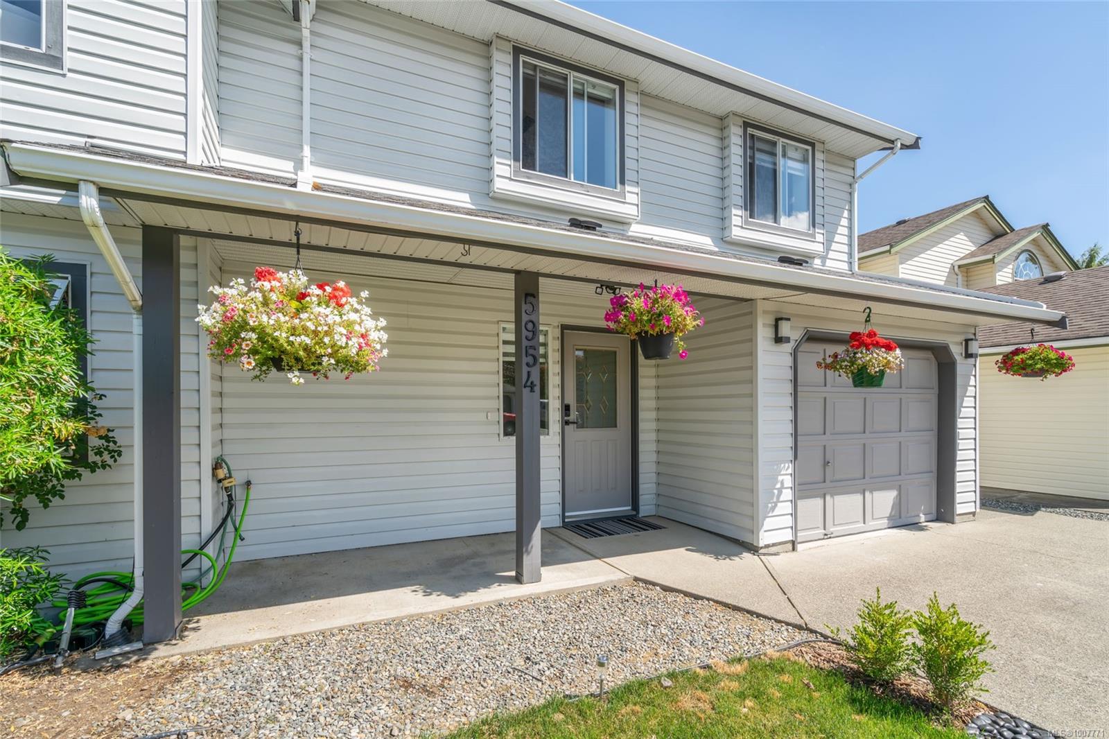 $995,000 - 5954 Broadway Rd<br>British Columbia, V9V 1C9