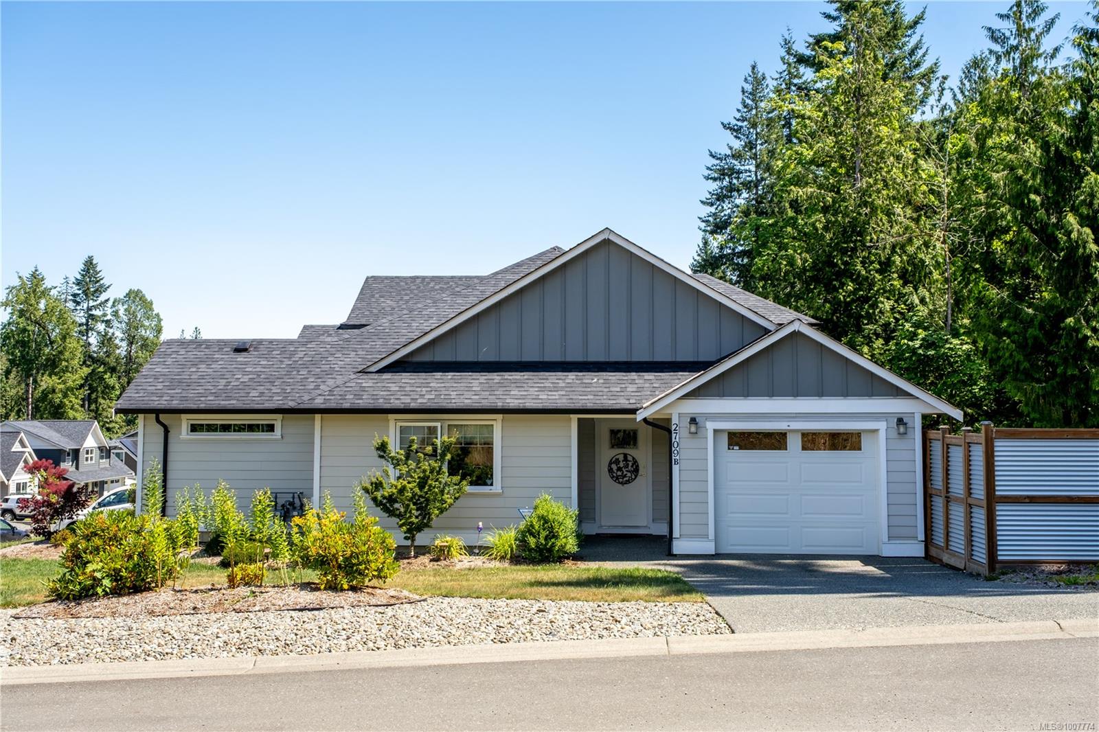 $770,000 - 2709 Bickle St<br>British Columbia, V9N 0C8