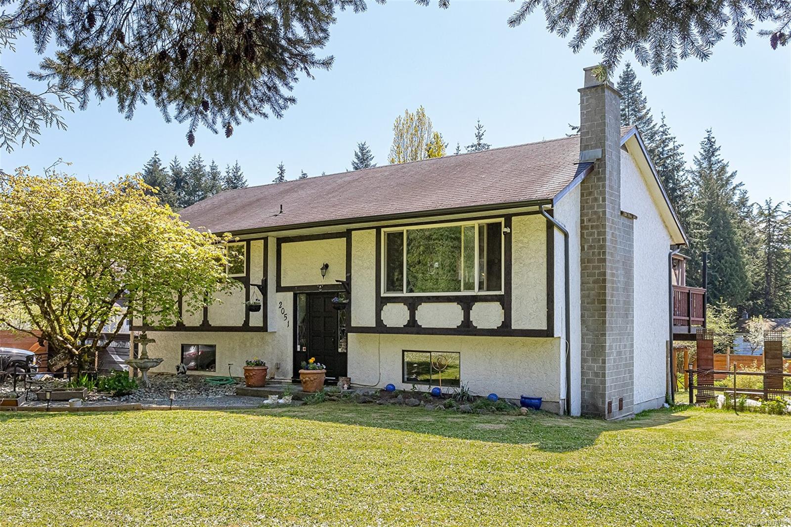 $789,500 - 2051 Cedar Rd<br>British Columbia, V9X 1J6