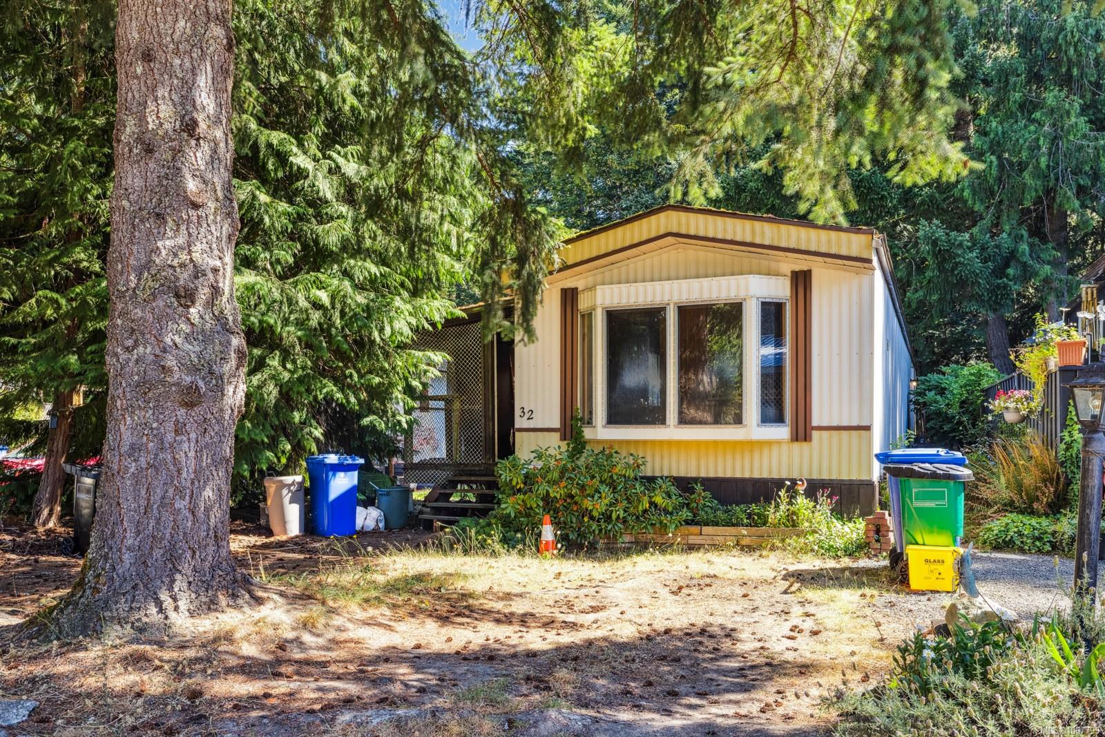 $69,900 - 2785 Wallbank Rd<br>British Columbia, V8H 2A5
