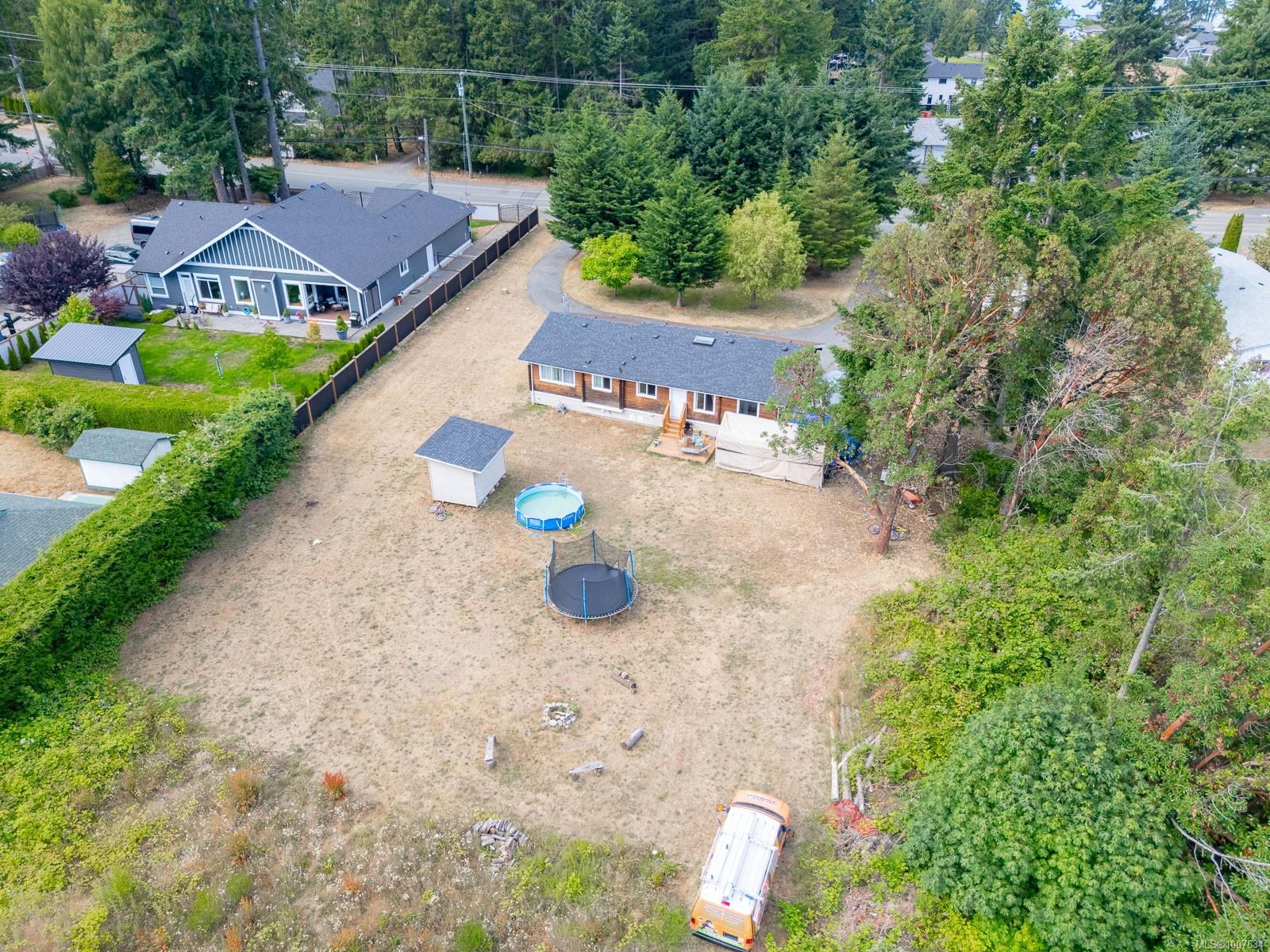 $1,799,000 - 7425 Lantzville Rd<br>Lantzville, British Columbia, V0R 2H0