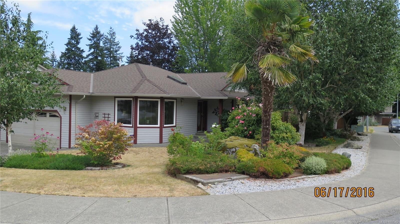 $729,900 - 1205 McKinley Rd<br>British Columbia, V9G 1A9