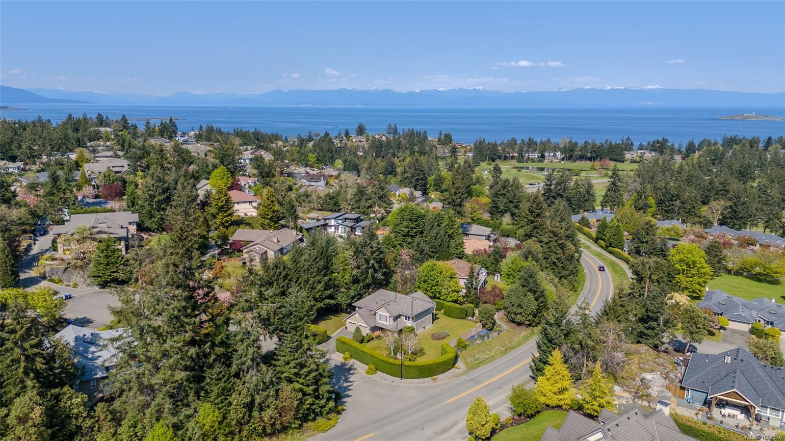 $1,290,000 - 2390 Glenellen Pl<br>British Columbia, V9P 9G3