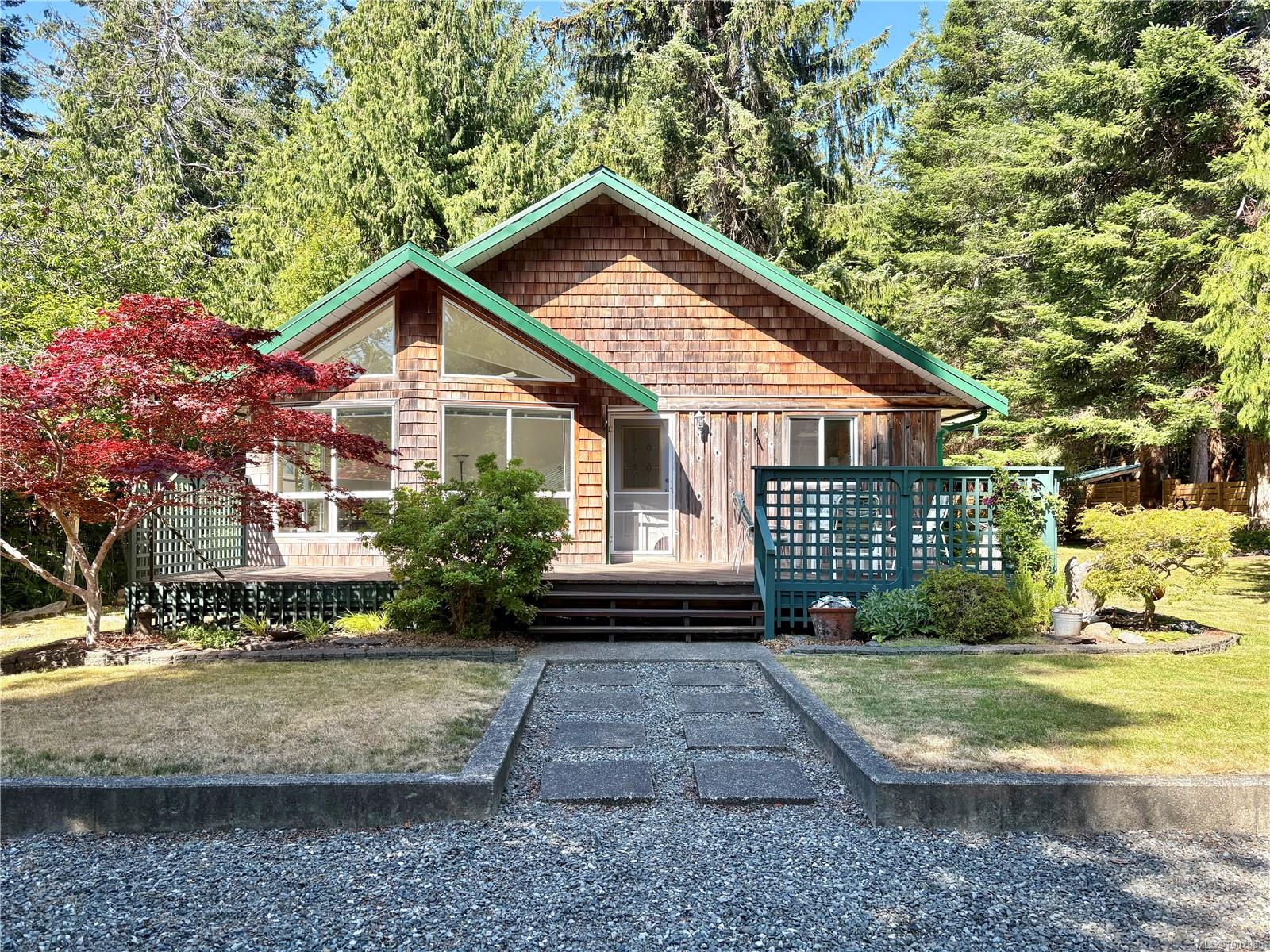 $775,000 - 1655 Baikie Rd<br>British Columbia, V0R 1T0