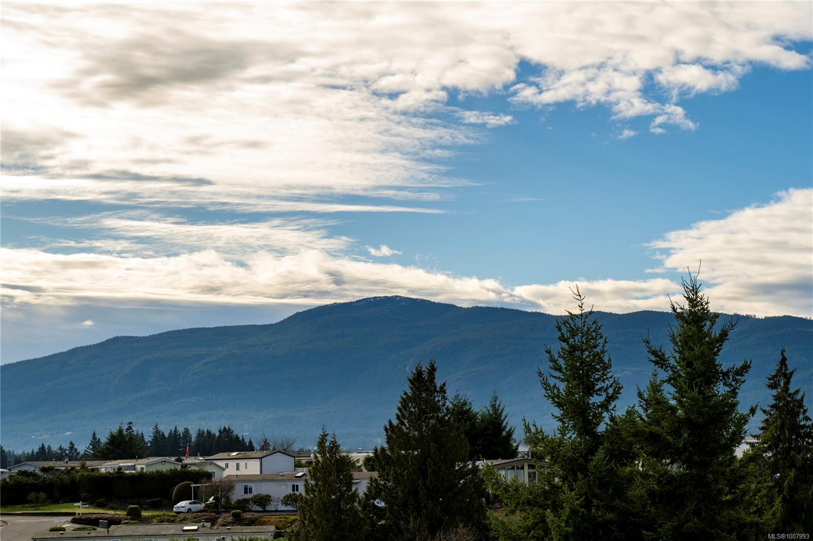 $579,900 - 6540 Metral Dr<br>British Columbia, V9L 0L8