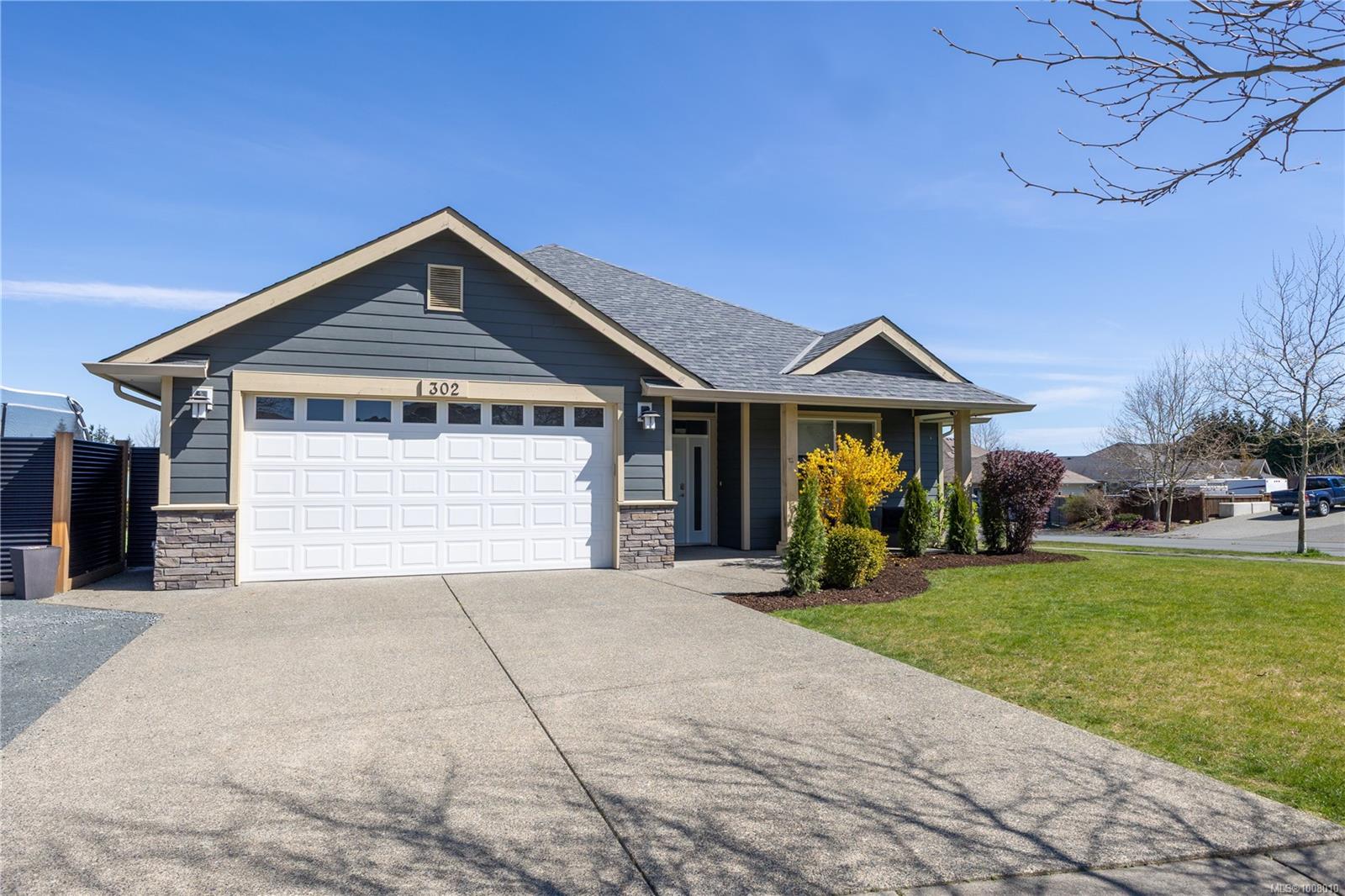 $911,900 - 302 Maryland Rd<br>British Columbia, V9W 0A5