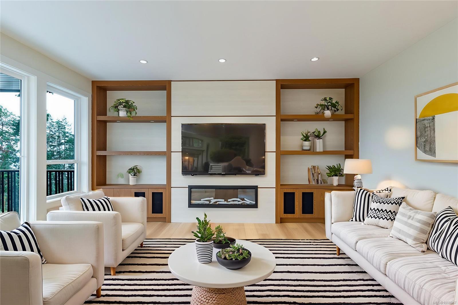 $900,000 - 917 Harbour View St<br>British Columbia, V9R 4V4