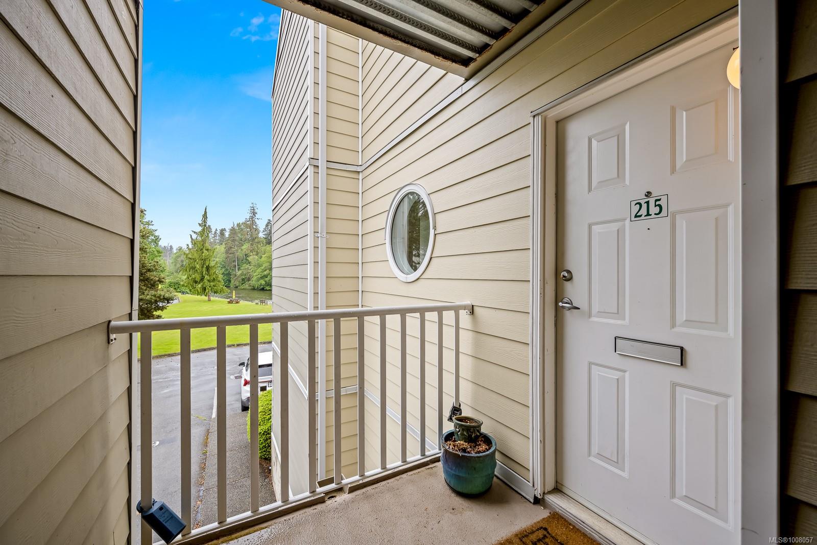 $485,000 - 205 1st St<br>British Columbia, V9N 1A5