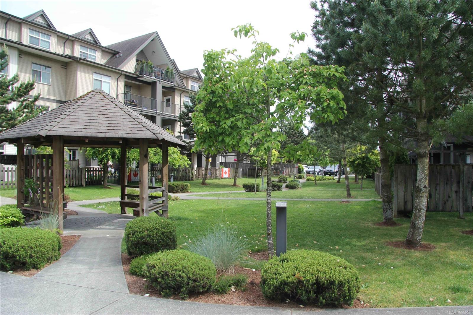 $479,000 - 2117 Meredith Rd<br>British Columbia, V9S 2N2
