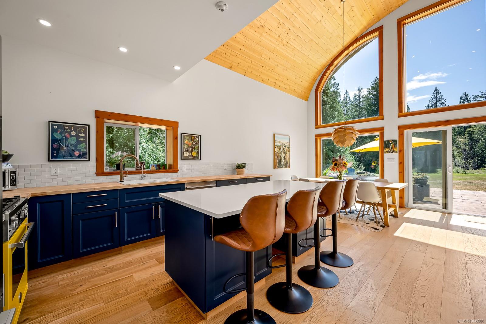 $1,638,000 - 4340 Central Rd<br>British Columbia, V0R 1Z0