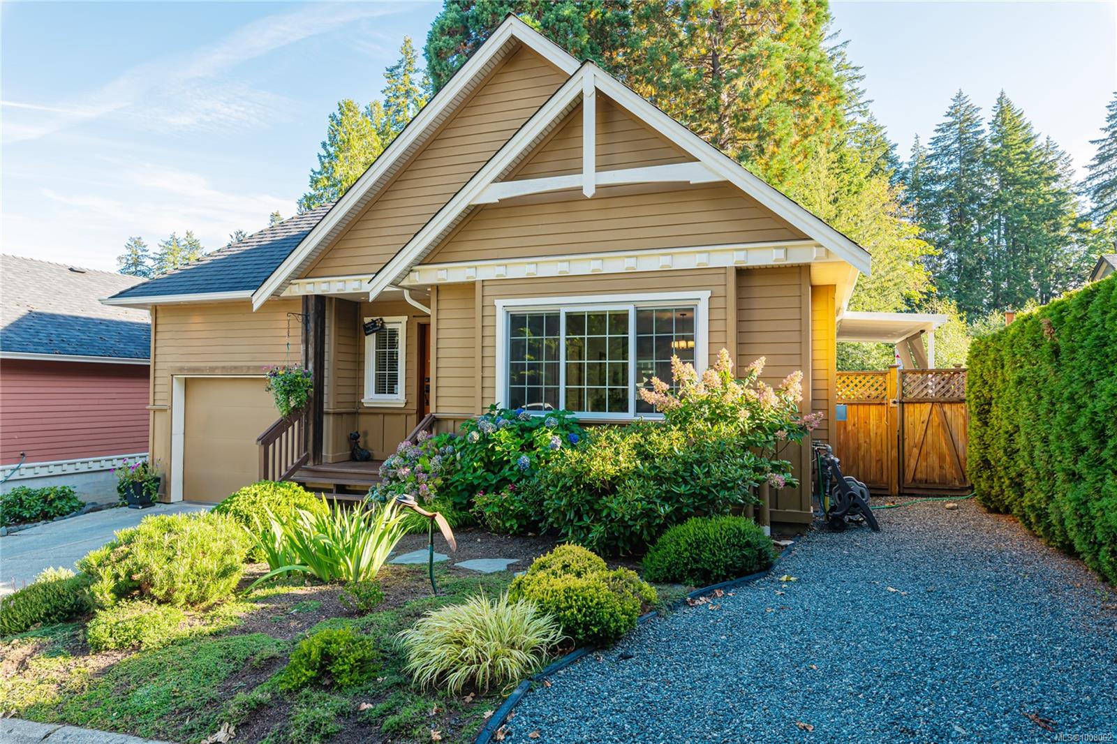 $739,900 - 3134 Manor Dr<br>British Columbia, V9L 0A4