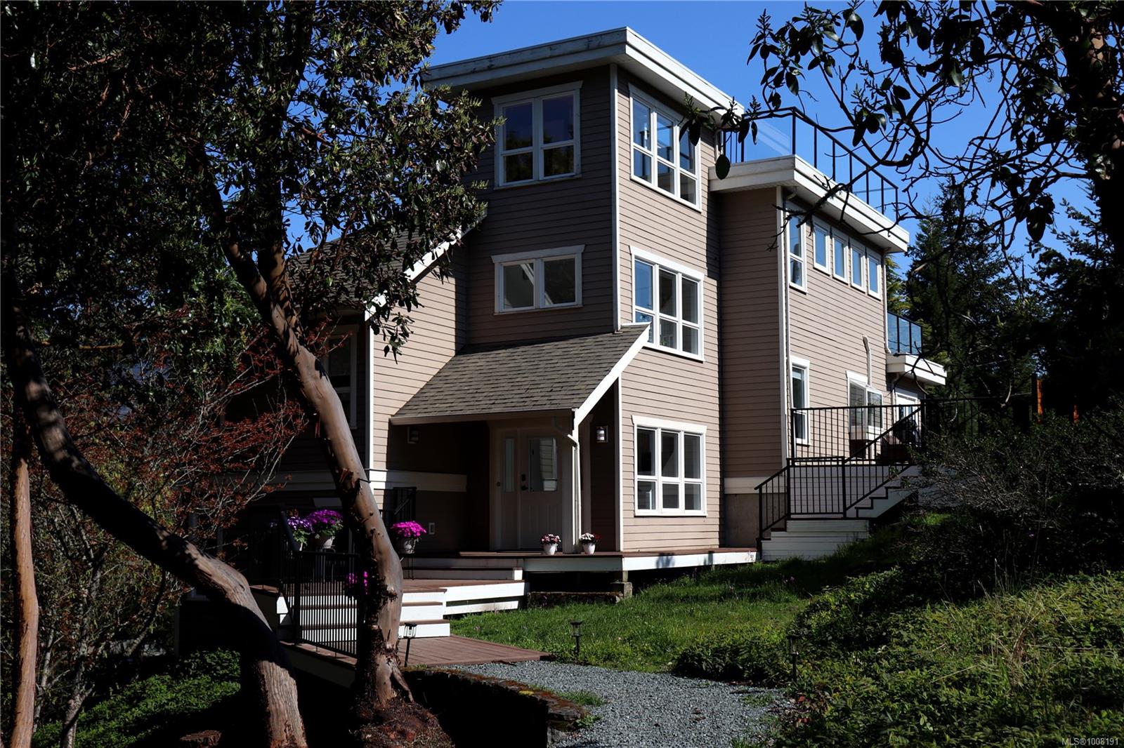 $1,349,000 - 967 Osprey Dr<br>British Columbia, V9L 5S9