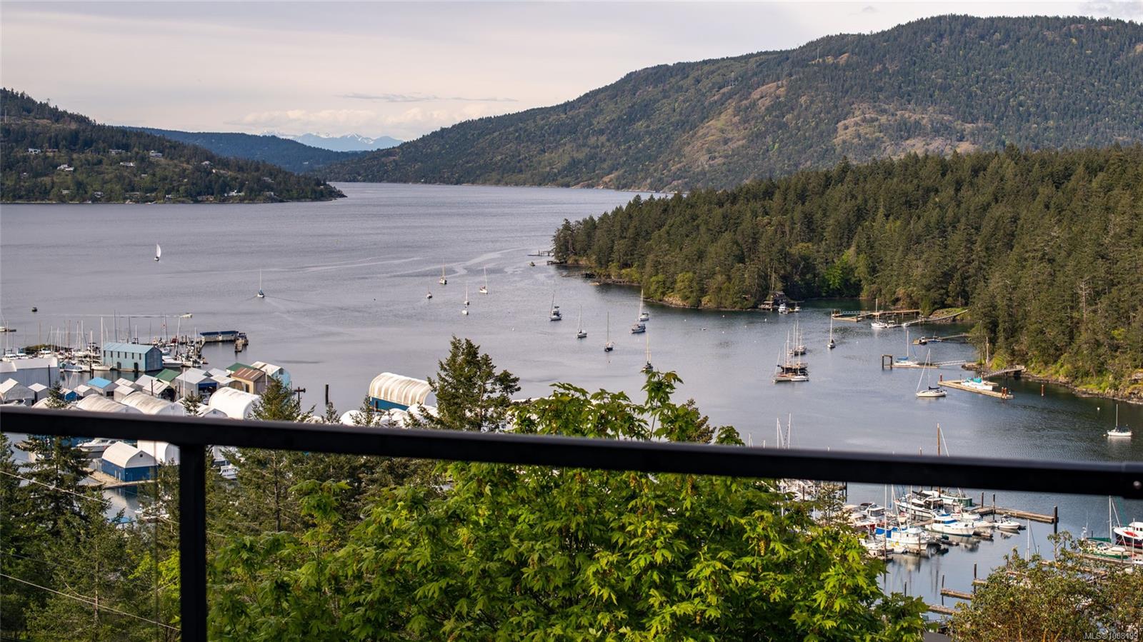 $2,495,000 - 6088 Genoa Bay Rd<br>British Columbia, V9L 5Y5