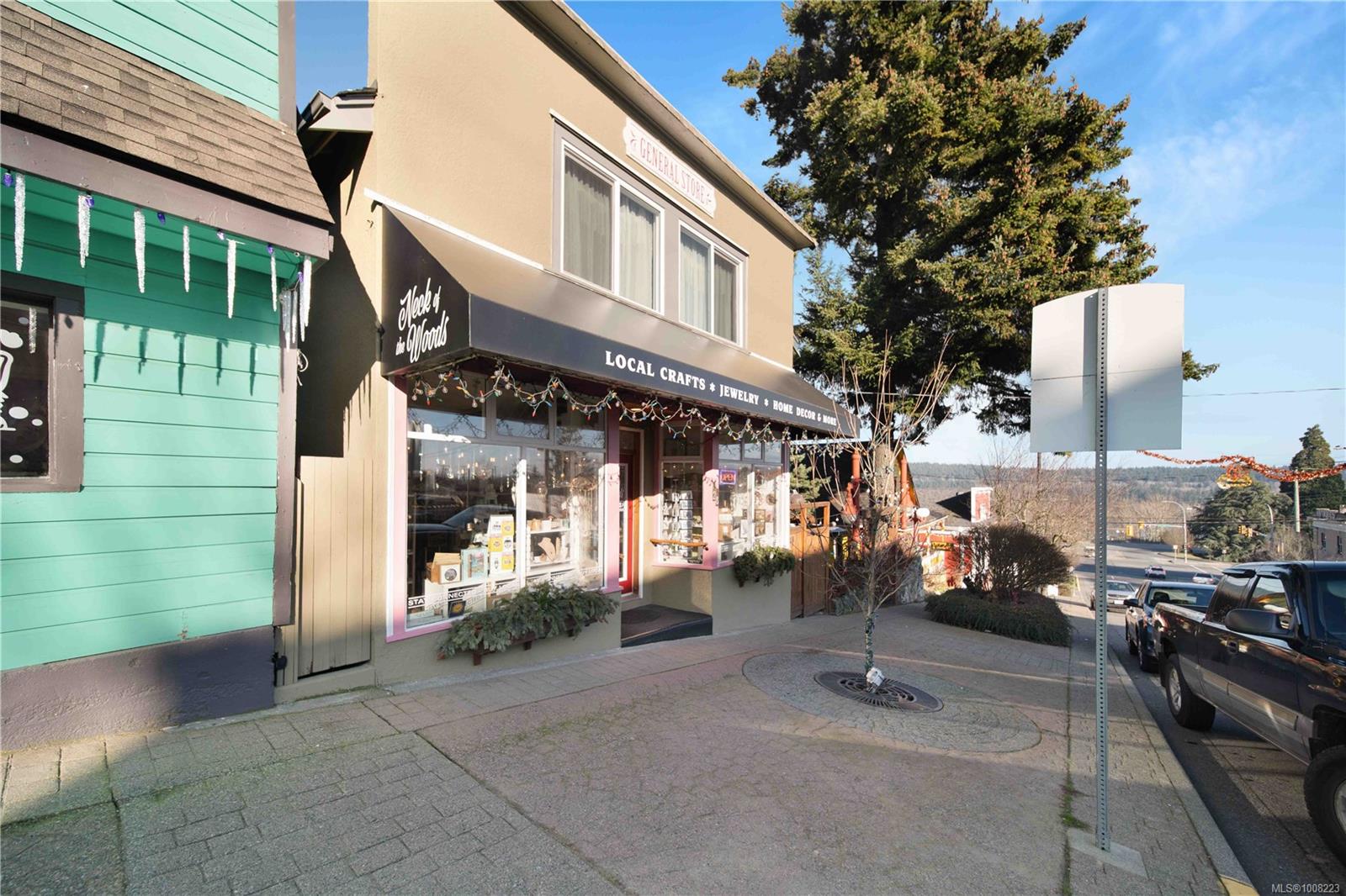 $869,000 - 28 Roberts St<br>British Columbia, V9G 1B1