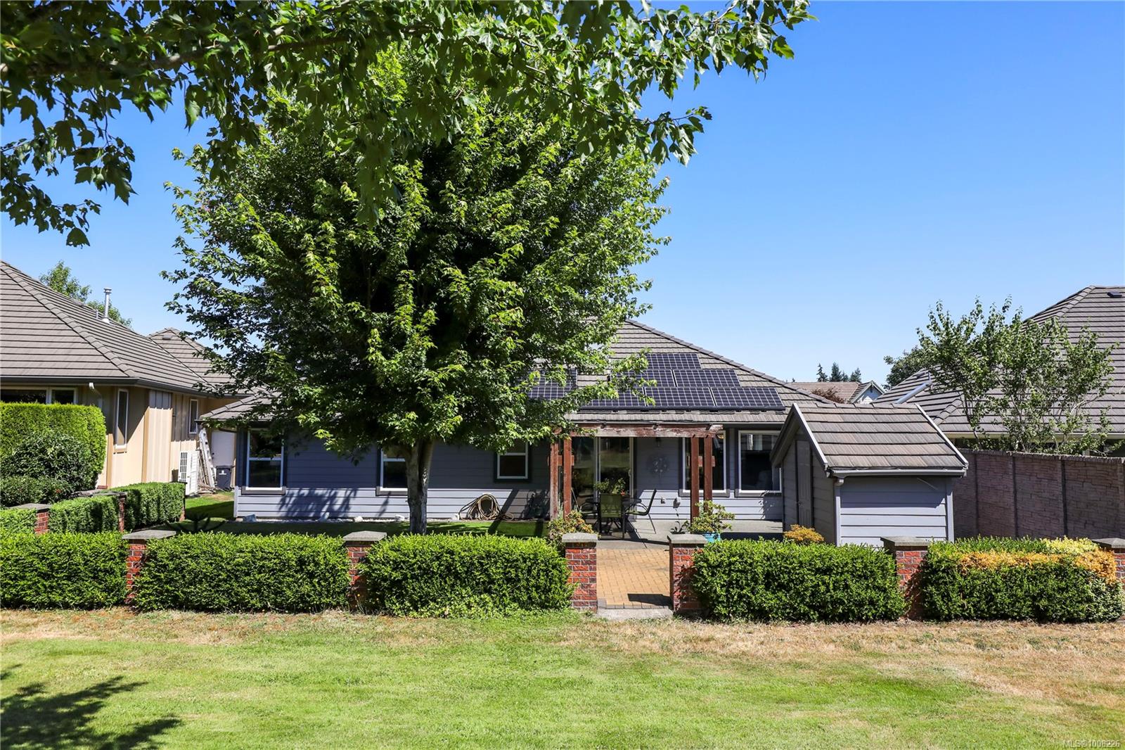 $1,035,000 - 2371 Idiens Way<br>British Columbia, V9N 9H5