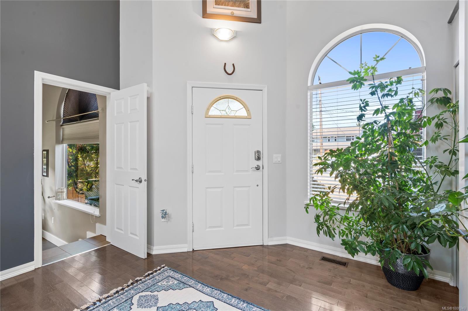 $949,000 - 554 Hooper Pl<br>British Columbia, V9G 1W5