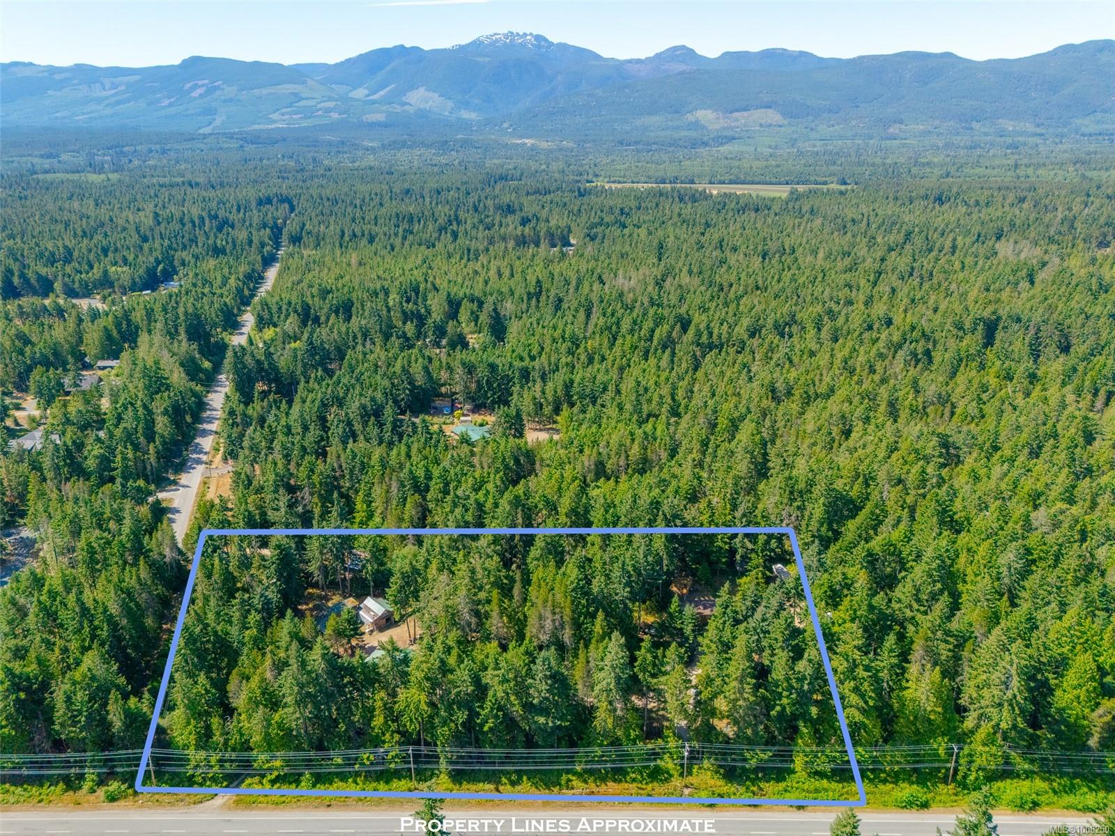 $998,000 - 300 Oakdowne Rd<br>British Columbia, V9K 2G1