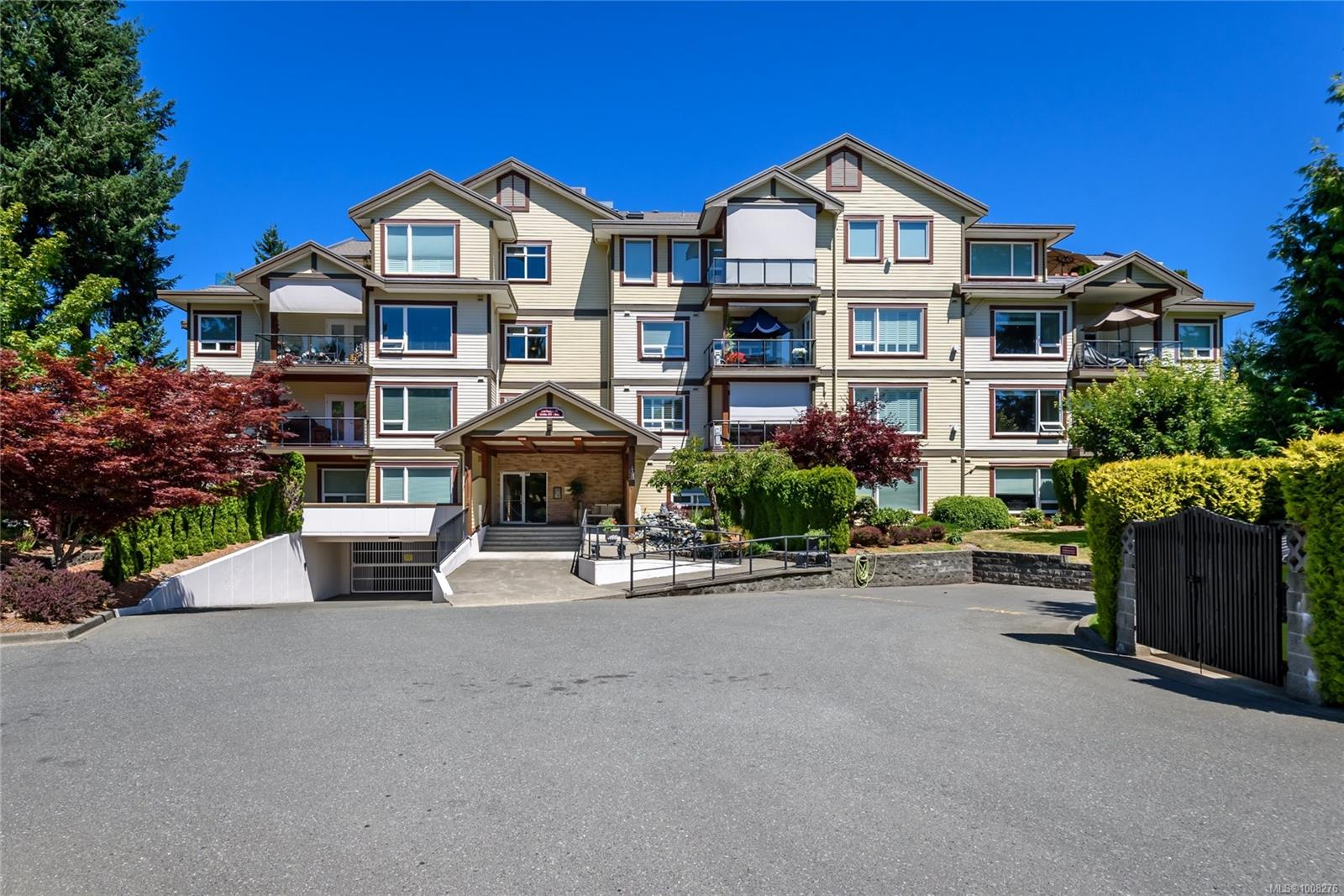 $625,000 - 3666 Royal Vista Way<br>British Columbia, V9N 9X8