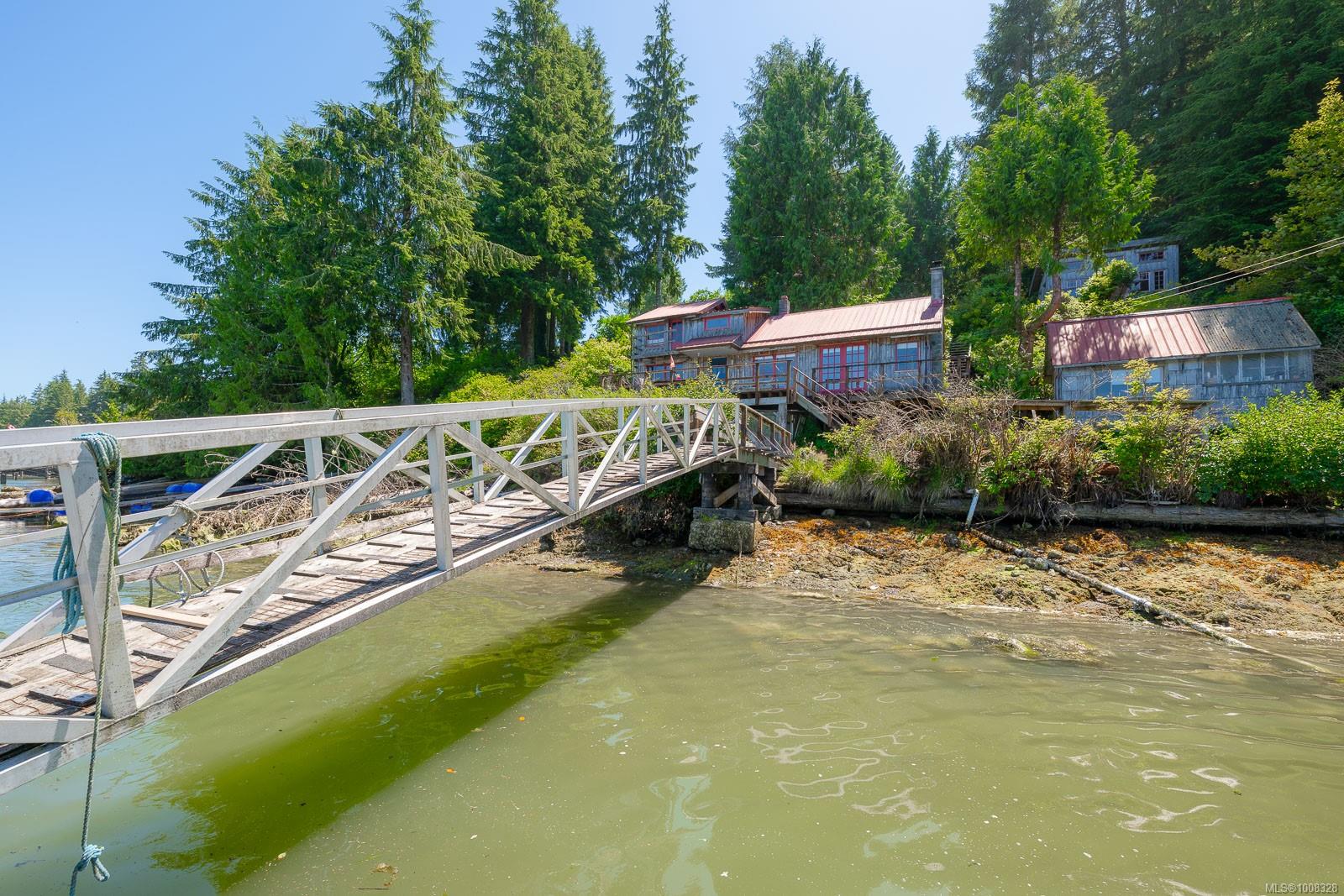 $1,100,000 - 310 Tower Rd<br>Bamfield, British Columbia, V0R 1B0
