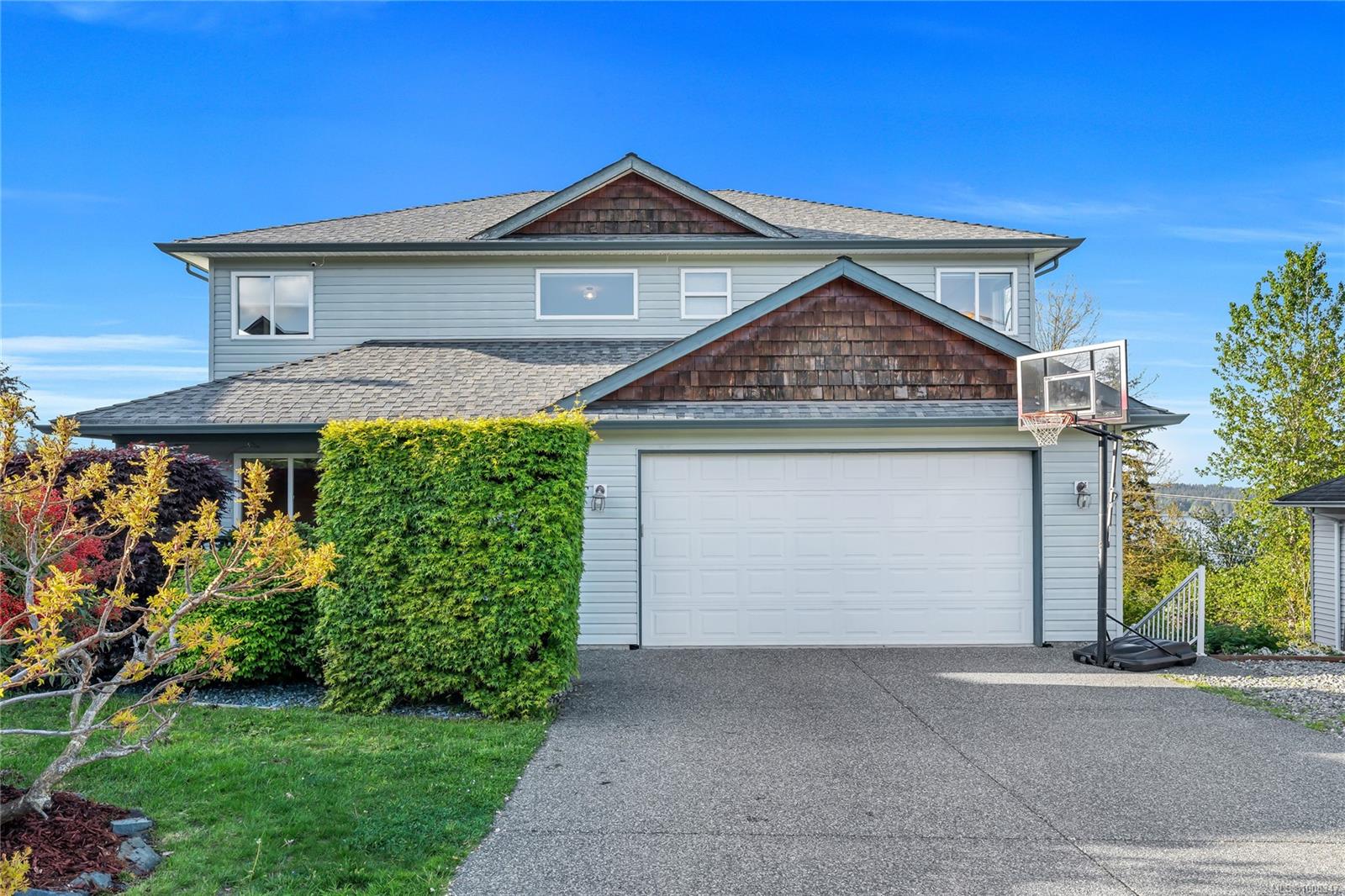 $899,900 - 517 Louise Rd<br>British Columbia, V9G 1W7