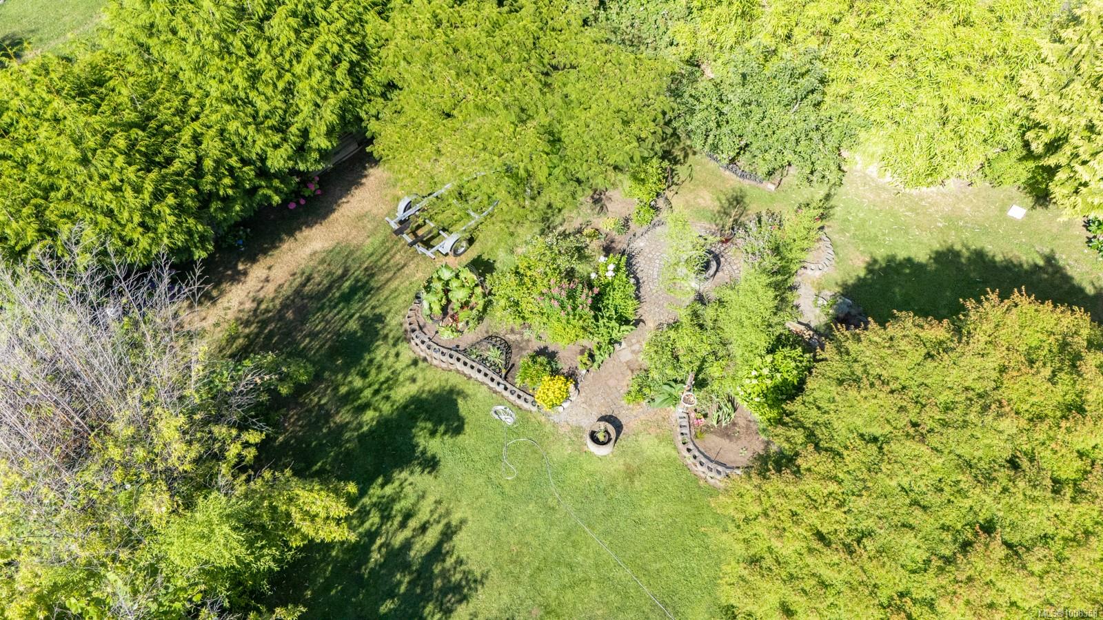 $729,000 - 1616 Meredith Rd<br>British Columbia, V9S 2M2