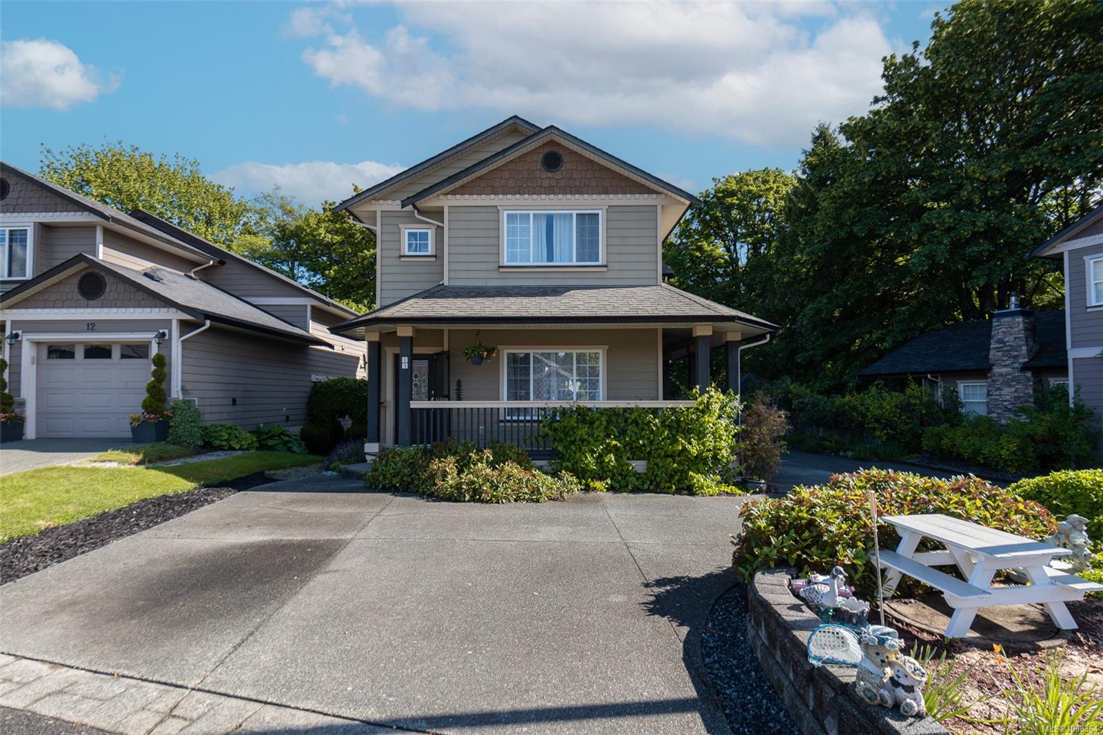 $689,000 - 3085 Sherman Rd<br>British Columbia, V9L 2C1