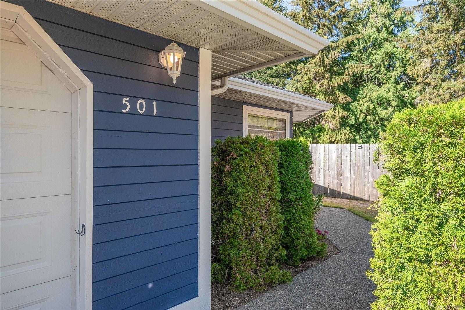 $849,900 - 501 Tyee Cres<br>British Columbia, V9K 1B1