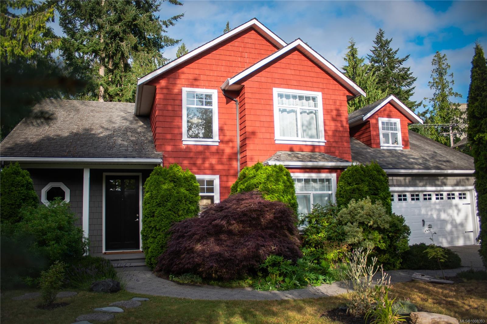 $1,132,000 - 907 Savary Dr<br>British Columbia, V9K 1R7
