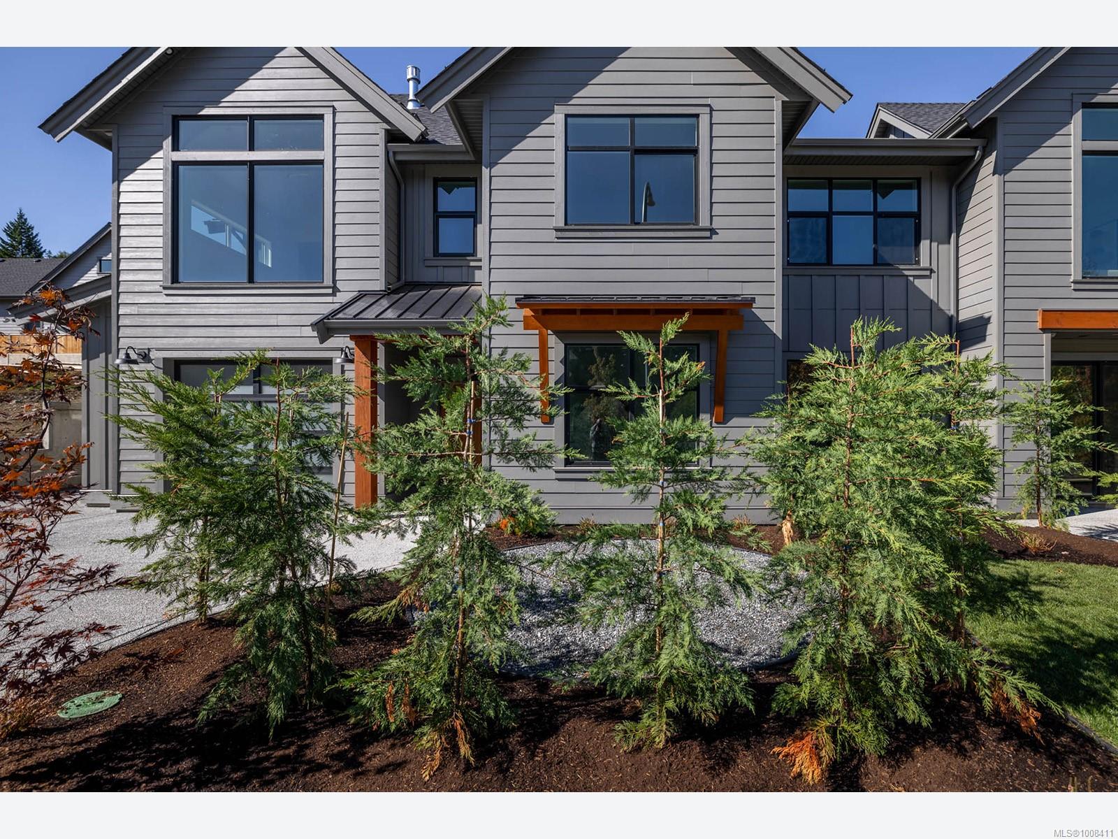 $900,000 - 702B FERN RIDGE Pl<br>British Columbia, V9R 5P5