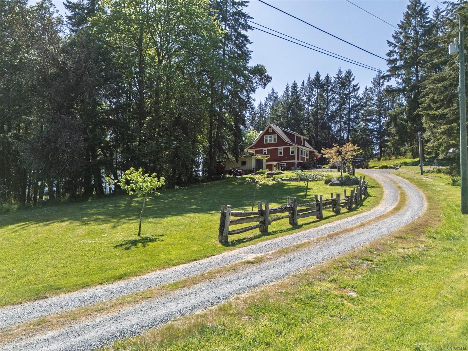 $1,549,900 - 6888 Southview Terr<br>British Columbia, V9L 5W9