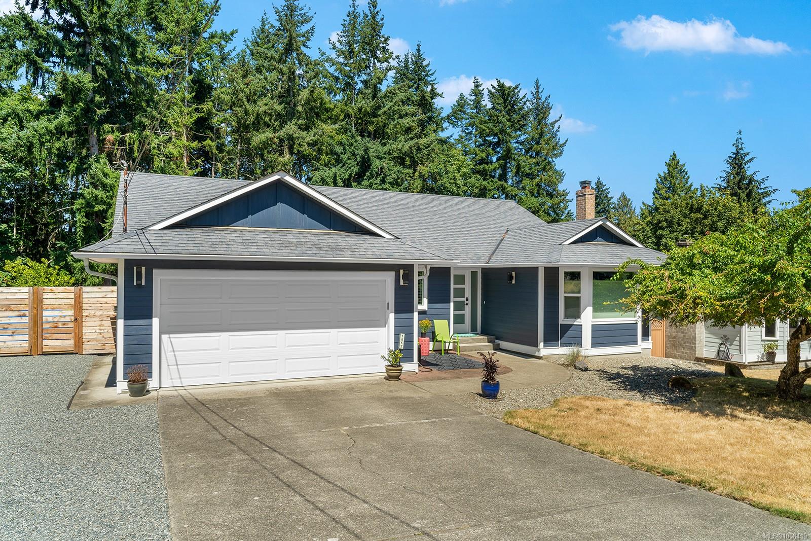 $799,700 - 1057 Centre Cres<br>British Columbia, V9K 2G6