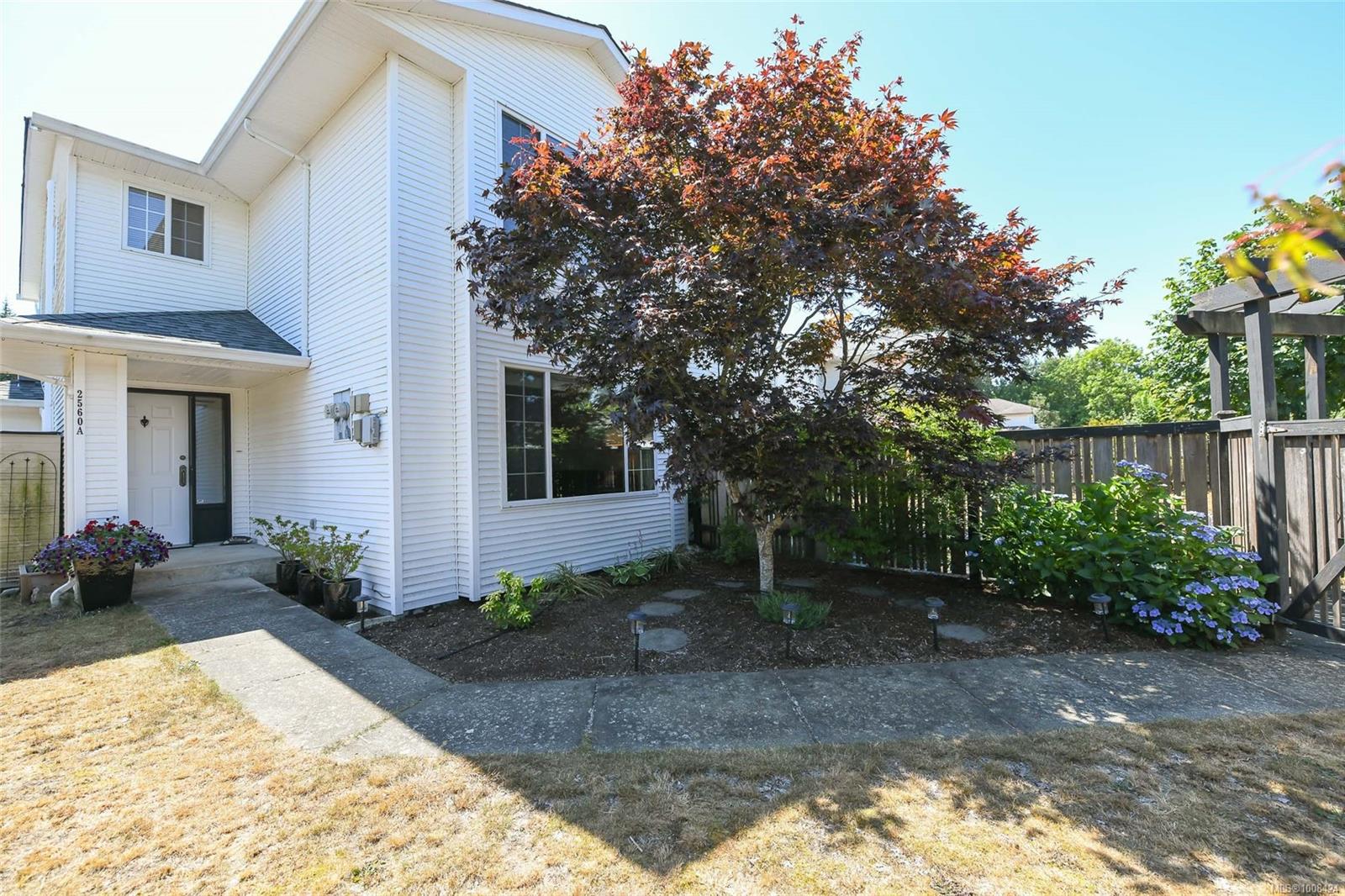 $629,000 - 2560 1St St<br>British Columbia, V9N 8Z3