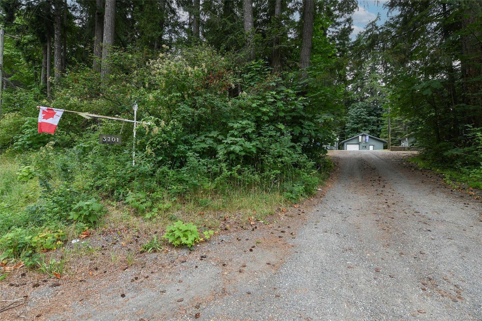 $889,000 - 3701 Island Hwy<br>British Columbia, V9N 9T4