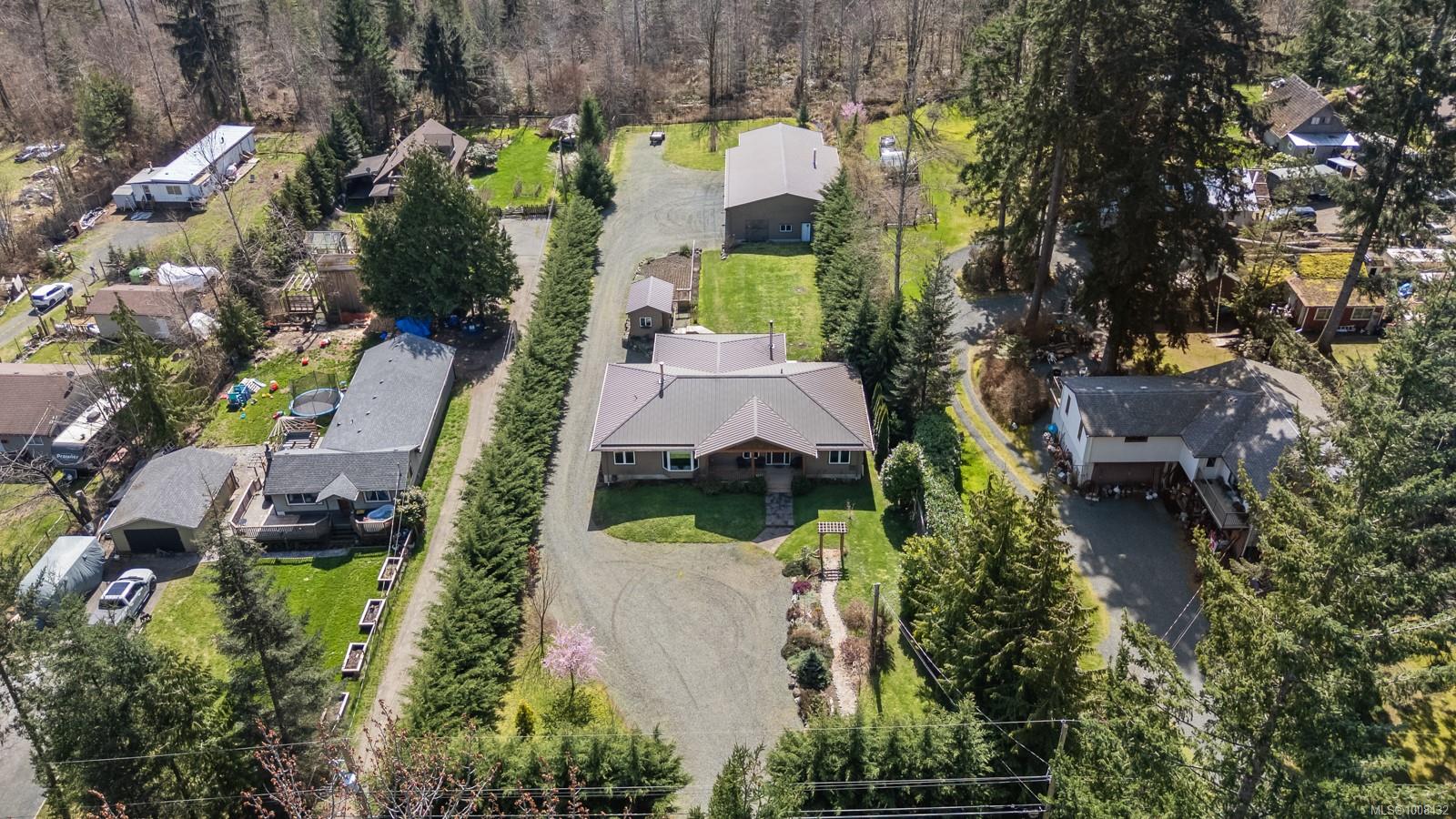 $1,550,000 - 2353 CATHERWOOD Rd<br>British Columbia, V9J 1J3