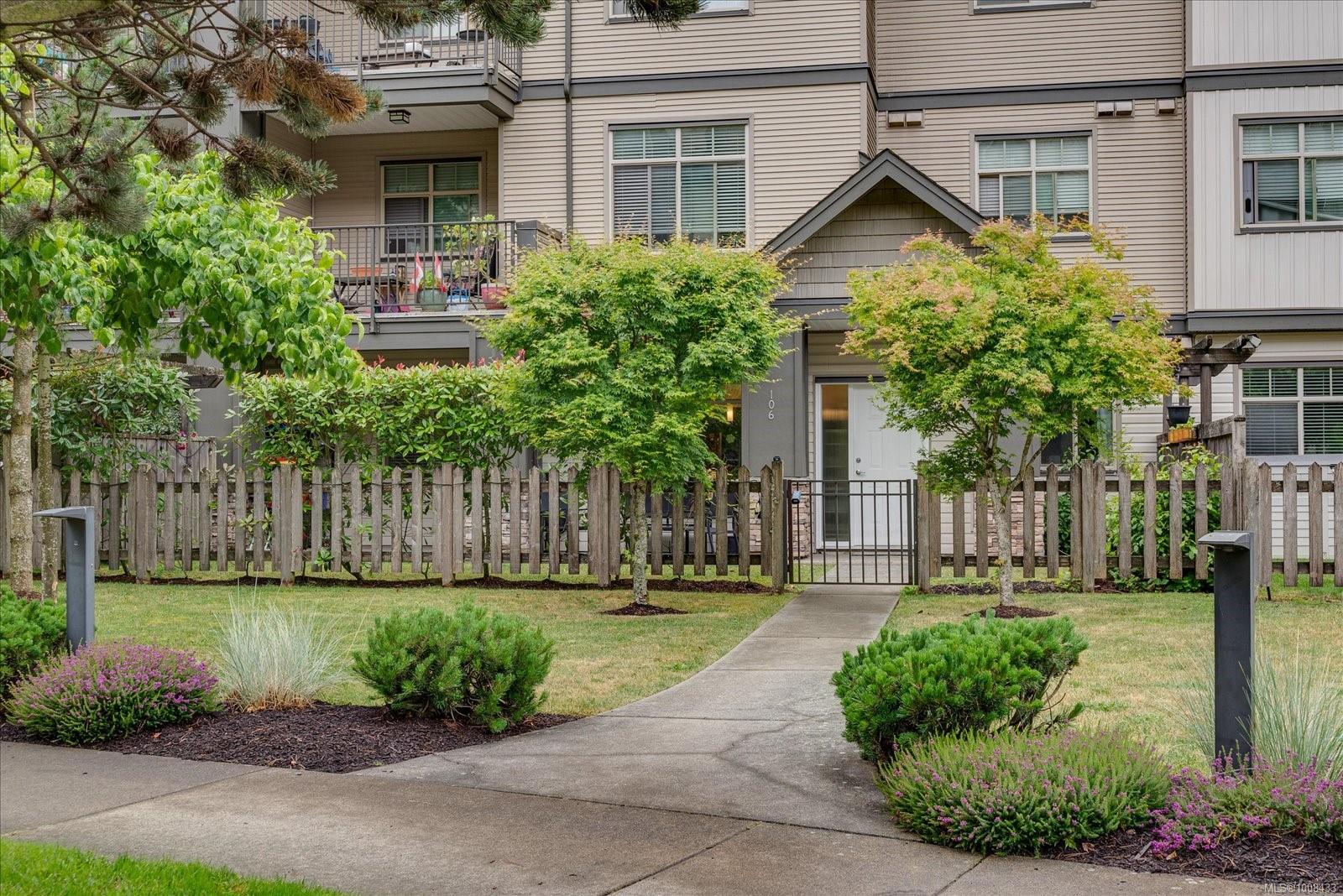 $459,900 - 2117 Meredith Rd<br>British Columbia, V9S 2N2