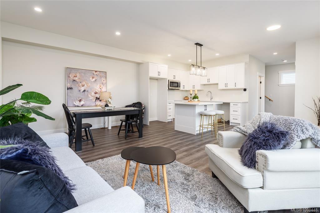 $619,000 - 384 12th St<br>British Columbia, V9N 1T5
