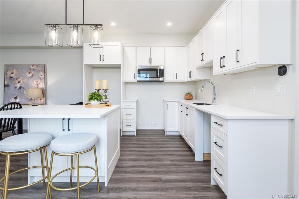 $619,000 - 384 12th St<br>British Columbia, V9N 1T5