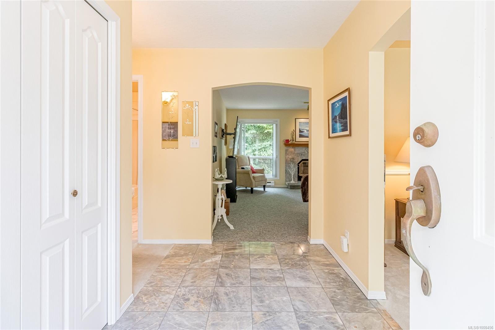 $795,000 - 1301 McKenzie Dr<br>British Columbia, V9L 5R9