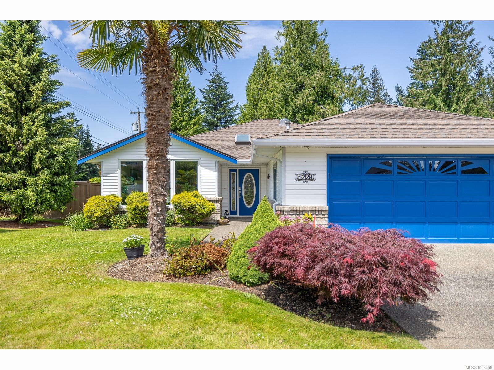 $879,000 - 1221 GREEN Close<br>British Columbia, V9K 2M3