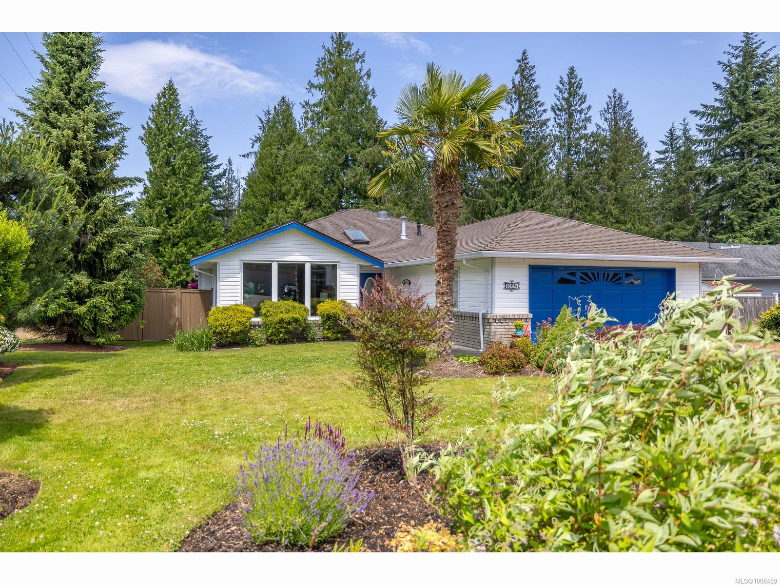 $879,000 - 1221 GREEN Close<br>British Columbia, V9K 2M3