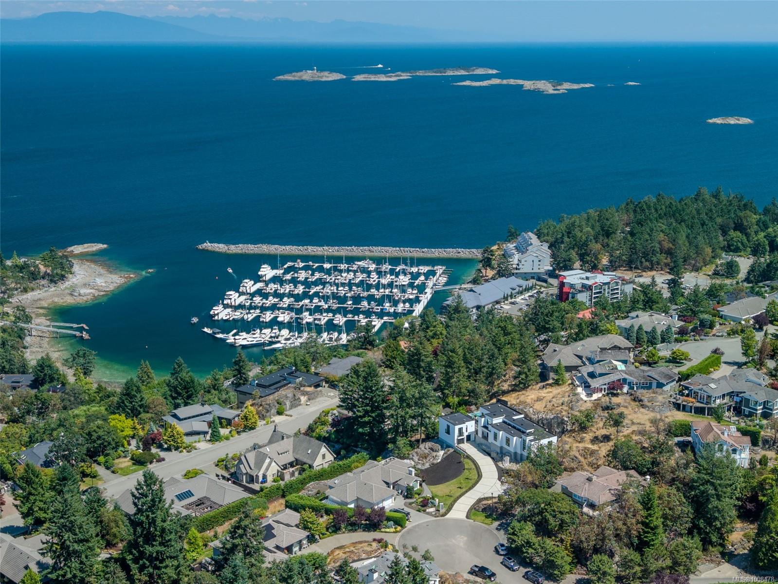 $2,895,000 - 2080 Rolston Pl<br>British Columbia, V9P 9H4