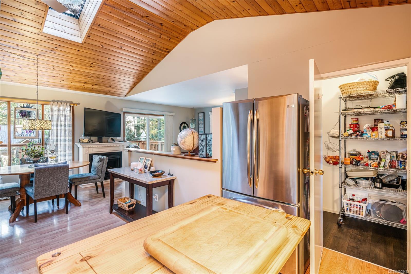 $749,900 - 1831 Oyster Way<br>British Columbia, V0R 1X6