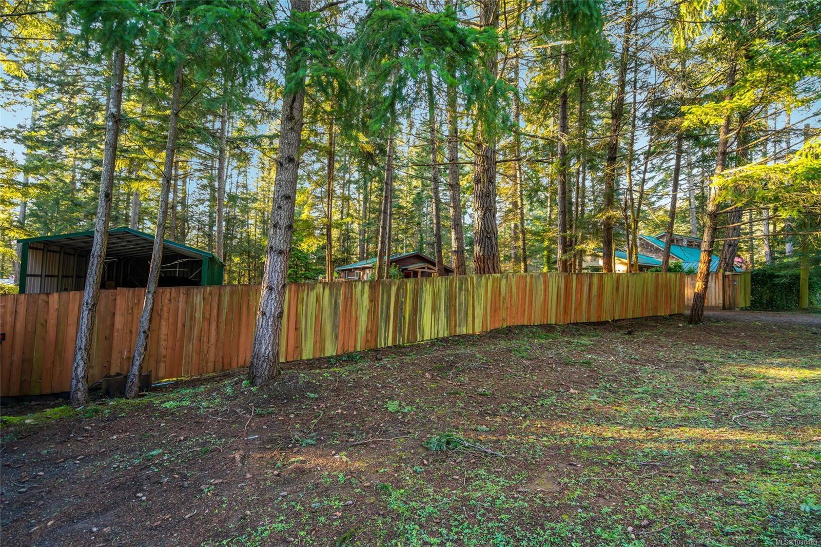 $749,900 - 1831 Oyster Way<br>British Columbia, V0R 1X6