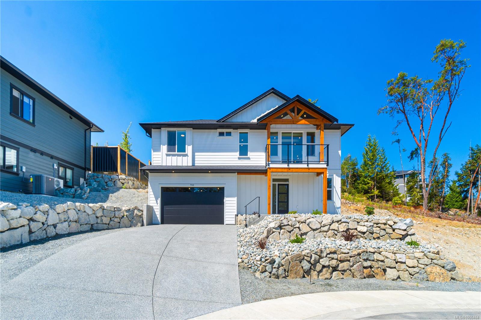 $999,000 - 702 Stringer Way<br>British Columbia, V9G 0A7