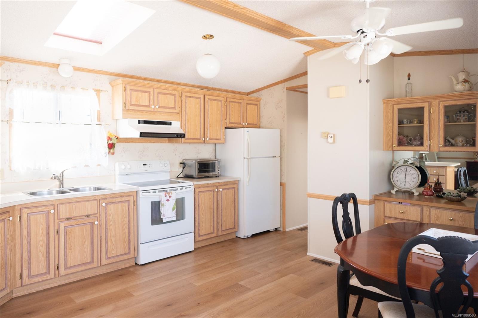 $319,900 - 450 Stanford Ave<br>British Columbia, V9P 1V8